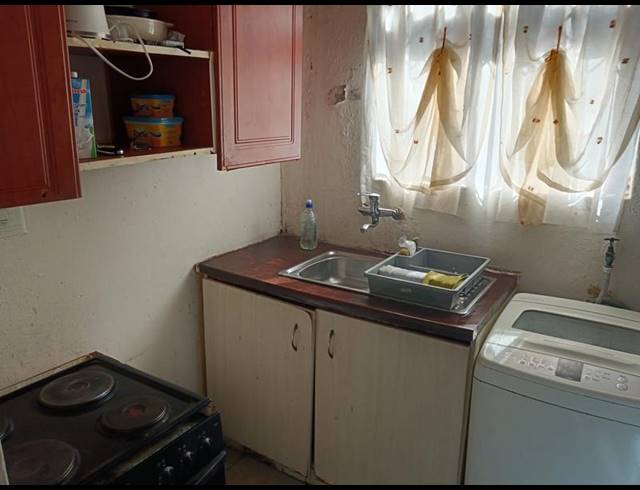 2 BEDROOM HOUSE FOR SALE IN FLEURHOF